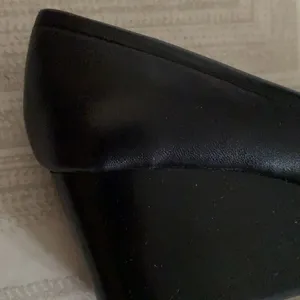 Jack Rogers Women’s Black Leather Wedge Shoes thumbnail 6