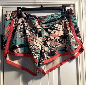 The North Face Running Shorts Womens XL Multi Color FlashDry Abstract Print thumbnail 1