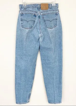 Vintage Levi’s 560 High Waisted Mom Jeans thumbnail 3