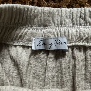 Emory Park Cream Ribbed Women Shorts thumbnail 3