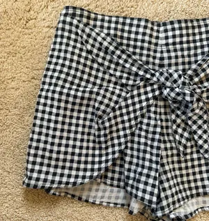 Abercrombie & Fitch Checkered Tie Skort thumbnail 2