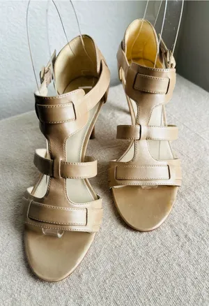 Via Spiga Hilda Pearl Heels thumbnail 1
