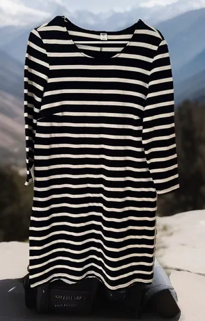 NWOT Women's‎ Old navy striped sweat Dress - Size M thumbnail 1