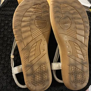 FINAL MARKDOWN Elegant Silver and Gold Women's Sandals 35 Size 5 thumbnail 4