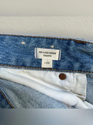 18W Madewell Relaxed High Rise Jean Shorts with Raw Hem and Distressing thumbnail 4