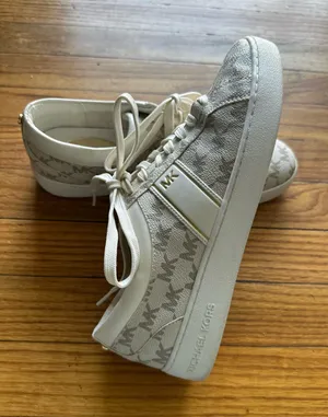 MICHAEL Michael Kors Juno Stripe Lace Up Sneakers Vanilla MK Monogram 8.5 thumbnail 1