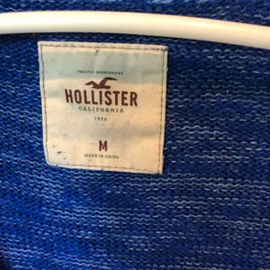 Hollister Women’s Oversized Cardigan Sweater Size medium thumbnail 2