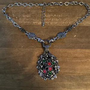 Vintage Floral Medallion Necklace thumbnail 2