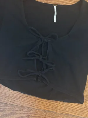Free People Kitty Tee Black Cropped Puff Sleeve Tiered Tie-Front Closure Size XS thumbnail 7