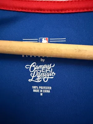 MLB Chicago Cubs V‑Neck Raglan Top in Blue & Red size M thumbnail 5