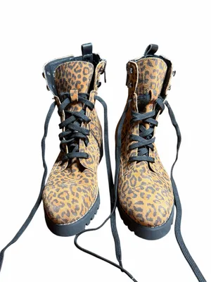 NEW Donald Pliner Ease Leopard Combat Boots Lug Sole Lace Up Size 8M thumbnail 5