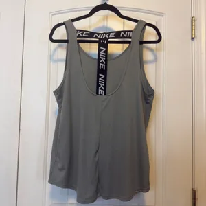 Nike Womens Shirt EUC XL Dri-FIT T-Back Training Tank Top Athleisure Workout Gym thumbnail 3