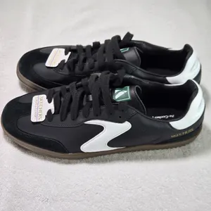 NWT Skechers Court & Classics Men’s Size 10 Black White Leather Sneakers thumbnail 5