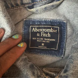Abercrombie and Fitch Patchwork denim jacket cropped trucker jean jacket size M thumbnail 9