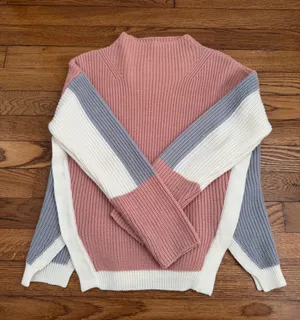 Purple And Pink Sweater Size M thumbnail 1