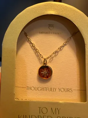 Gold necklace thumbnail 2