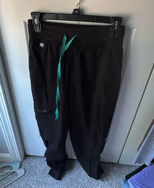 FIGS Scrub Pants Jogger thumbnail 1