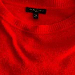 Banana Republic Vibrant Red Crew Neck Sweater thumbnail 4