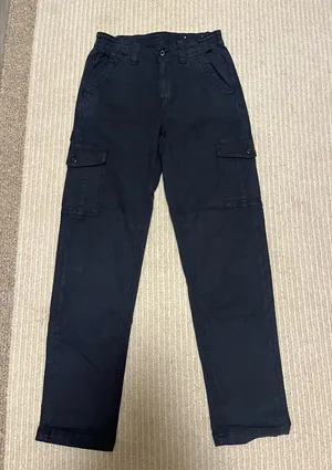 American Eagle Black Cargo Pants thumbnail 1