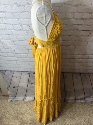 Windsor spring stunner Yellow Crochet Bodice Maxi Dress -medium thumbnail 5