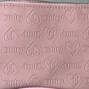 Juicy Couture Shoulder Bag Womens Embossed Heart Leather Purse Y2K Retro thumbnail 10