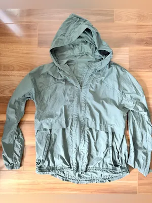 Lululemon Hood Lite Jacket - size 4 thumbnail 1