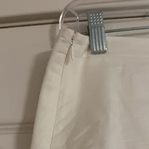 Ann Taylor Elegant White Lined Tiered Skirt thumbnail 5