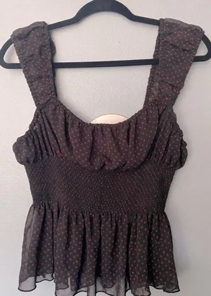 Urban Outfitters Sleeveless Smocked Waist Top Size Large, Excellent Condition thumbnail 1