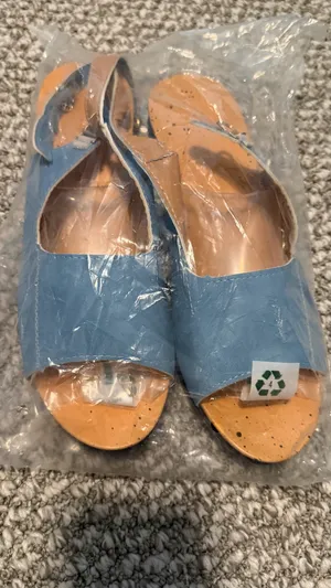 Blue Women's Wedge Sandals with Strap 8.5 runs large never worn thumbnail 2