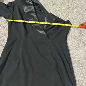 SHEIN Black Asymmetric One-Shoulder Dress thumbnail 6