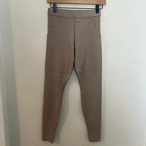 ALO YOGA- High Waist 4 Pocket Utility Legging Taupe Size S thumbnail 2