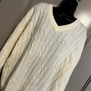 American Weekend Woman's Cream White‎ Sweater thumbnail 1