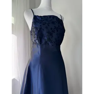 Vintage Y2K Windsor Dark Blue Corset Back Floor Length Prom Dress thumbnail 4
