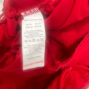 Pretty Little Thing Red Strappy Satin Gathered Midi Dress in Red thumbnail 15