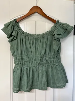Francesca's Green Top thumbnail 2