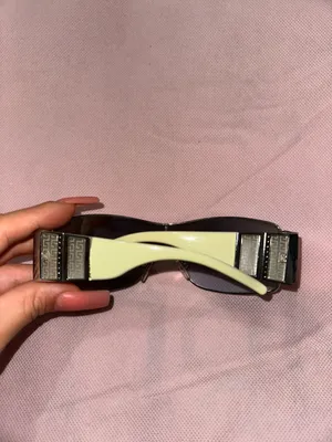 y2k sunglasses thumbnail 3