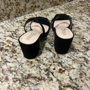 Rouge Helium Black Strappy Heels size 9 Like New thumbnail 6