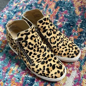 Steve Madden Caliber Leopard Wedge Sneaker Bootie size 6 Mobwife thumbnail 4