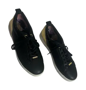 Ted Baker Kulei Black Leather Gold Heel Accent Women’s Sneakers Size 9 thumbnail 1