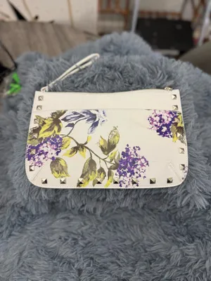 White House Black Market Floral Studded White Wristlet Clutch thumbnail 6