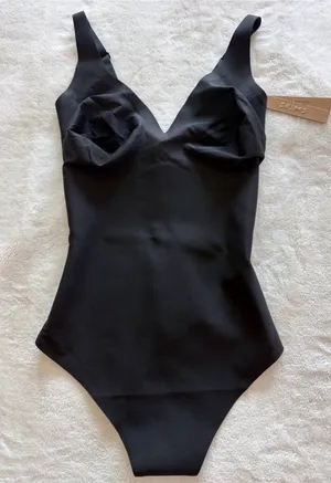 Skims Body core sculpt Plunge Bodysuit Shapewear Onyx L (B13) NWT thumbnail 1