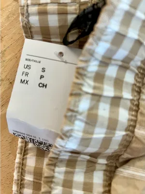 H&M NWT Beige and White Striped Women’s Shorts thumbnail 2