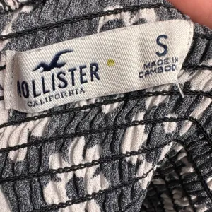 Hollister Halter Top Daisy Small Floral Tie Front Smocked Crop Festival Y2K 90s thumbnail 6