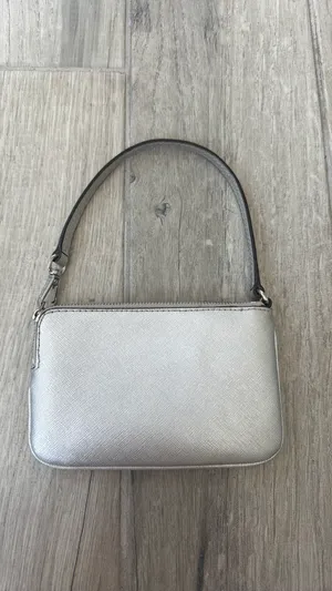 Michael Kors Wristlet thumbnail 3