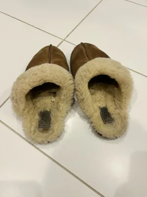 UGG Women's Scuffette II Slippers thumbnail 2