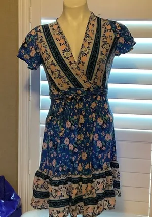 Chic Floral Midi Dress in Blue and Cream thumbnail 1