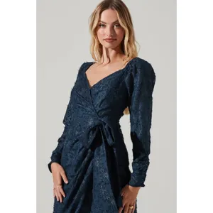 ASTR The Label Terese Metallic Floral Long Sleeve Cocktail Dress Size XS NWT thumbnail 3