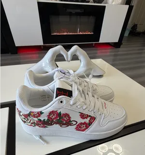 🔥 Ed Hardy Skull & Roses Court Sneakers (Size 7.5) thumbnail 6