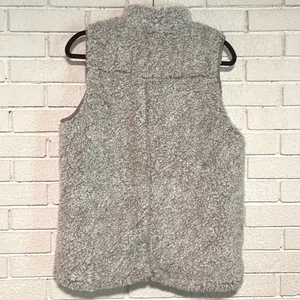 Altar’d State- Light Grey & White Super Soft Sherpa Vest w/ Zip Pockets- Size S thumbnail 2