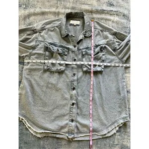Veveret Light Wash Button Front Lightweight Denim Jean Jacket Women's Large Blue thumbnail 5